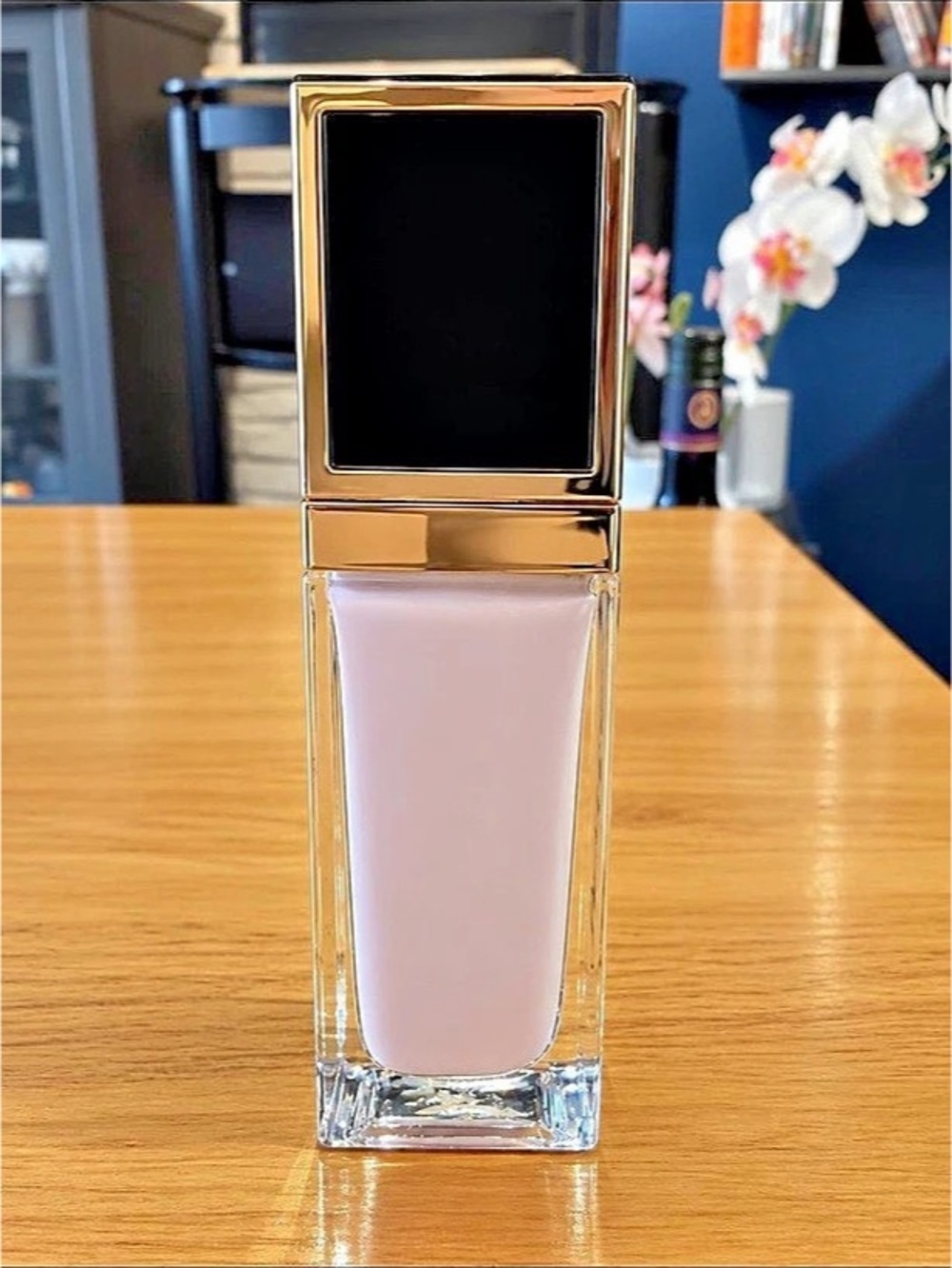 Tom Ford Shade and Illuminate Soft Radiance Primer Broad Spectrum SPF 25 Pink